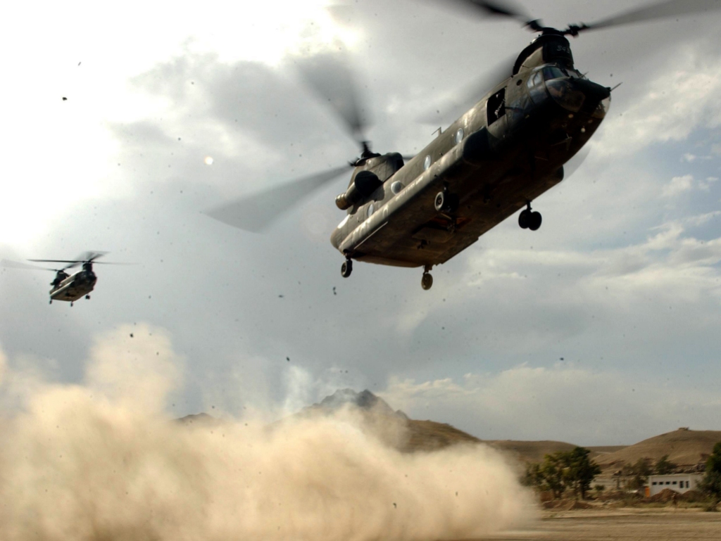 http://www.militaryspot.com/chinook11024.jpg